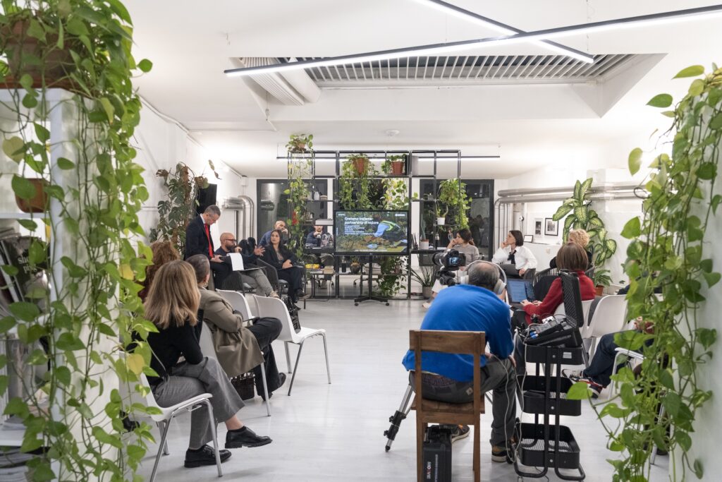 Tavola Rotonda: “Dire, fare circular: Fashion Trend & Innovazione” cover